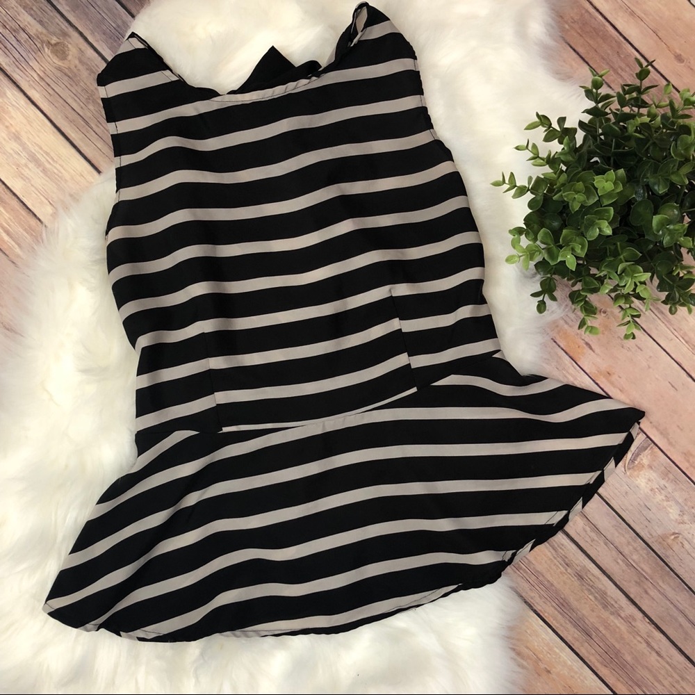 🌸3/$20 Black & Tan Stripped Peplum